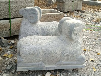 青石石雕羊