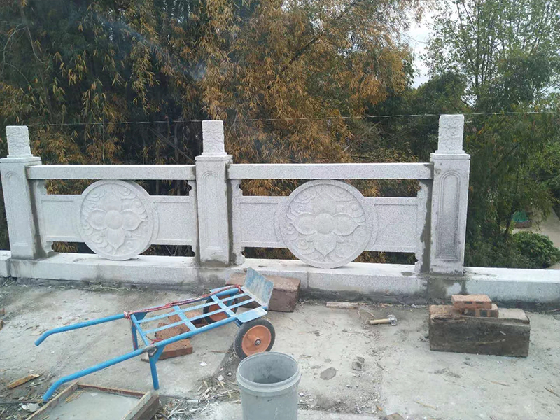 景区石桥栏杆安装